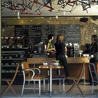 The Drake Hotel Toronto 4*,